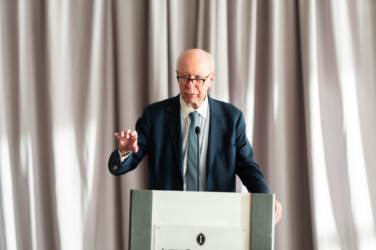 We are deeply saddened by the passing of David Gergen, a visionary leader and enduring advocate for civic engagement. His 20 years of service as a trustee with City Year and belief in the potential of young people to lead change continue to inspire us.