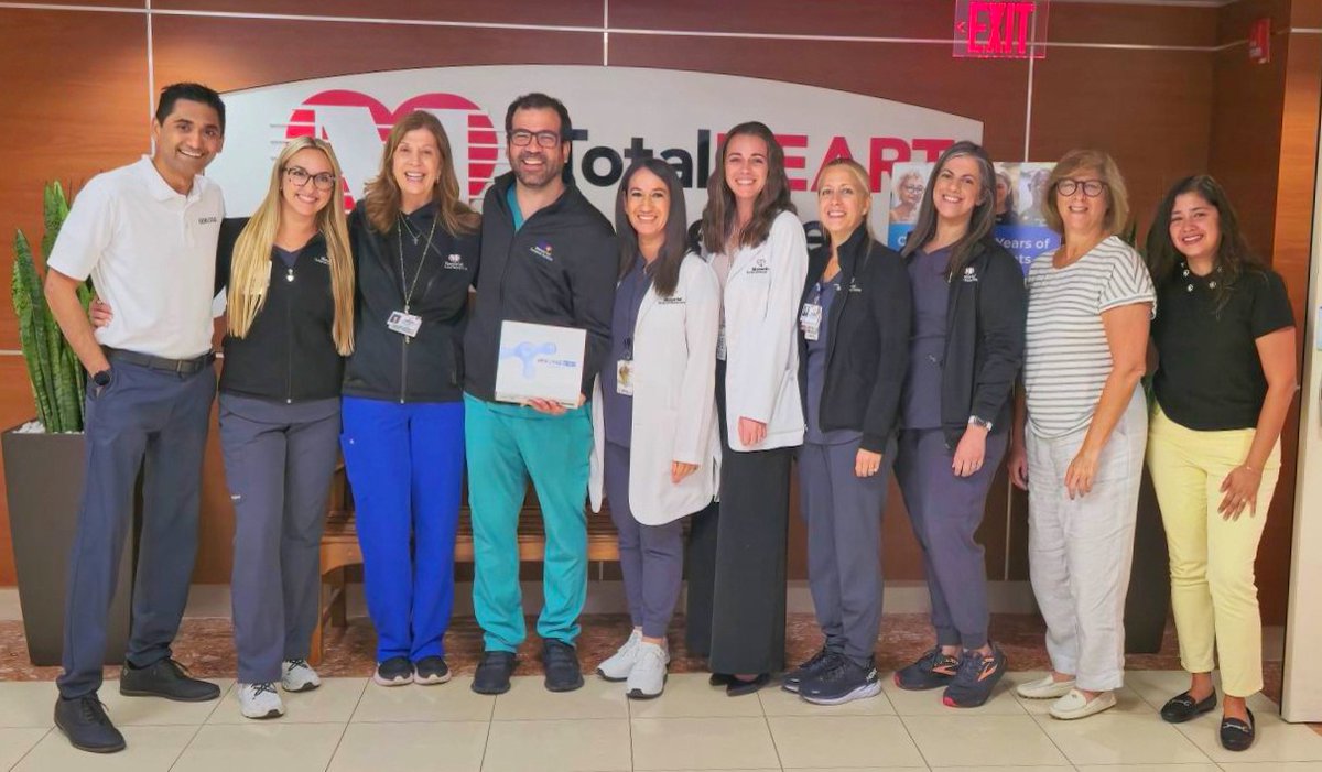 mhshospital's tweet image. What if a wearable could help prevent heart failure, before symptoms even start? 👀
Memorial Cardiac & Vascular Institute is the first in FL using Hemotag, a 30-sec chest sensor that tracks heart health from home.
Learn how it's saving lives: mhs.net/news/2025/06/n…