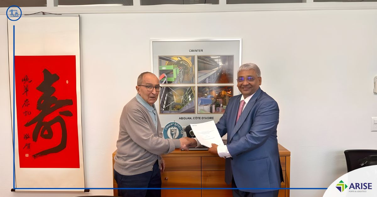 ArisePL's tweet photo. 📷TIPSP renforce sa position dans la logistique du clinker en Côte d'Ivoire📷
Un contrat de 10 ans signé avec SOCIM optimise le déchargement et la connectivité entre le terminal et l’usine. 
Un partenariat gagnant-gagnant au service de la performance industrielle.
#TIPSP #ARISEPL https://t.co/Ipydu0cS1Q