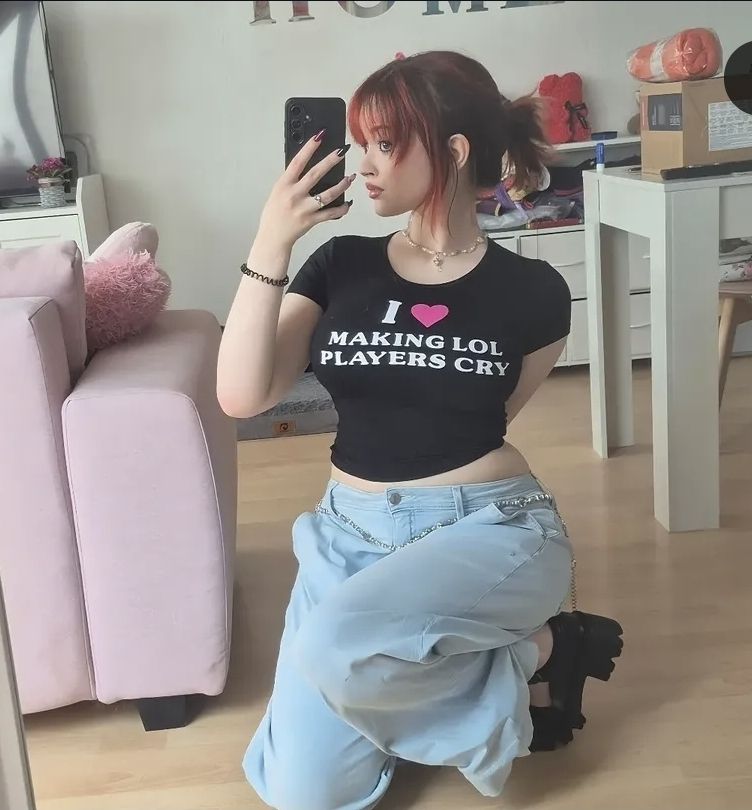 eveisbed's tweet image. hihihi live in an hour, not sure which energy I’m bringing to stream someone’s getting cooked
pls leave me a tab open even if u cant watch♥️ twitch.tv/eveisbed