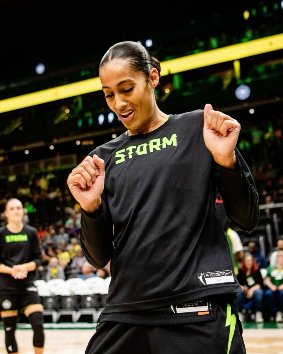 caleb.bets 🍀 tweet media