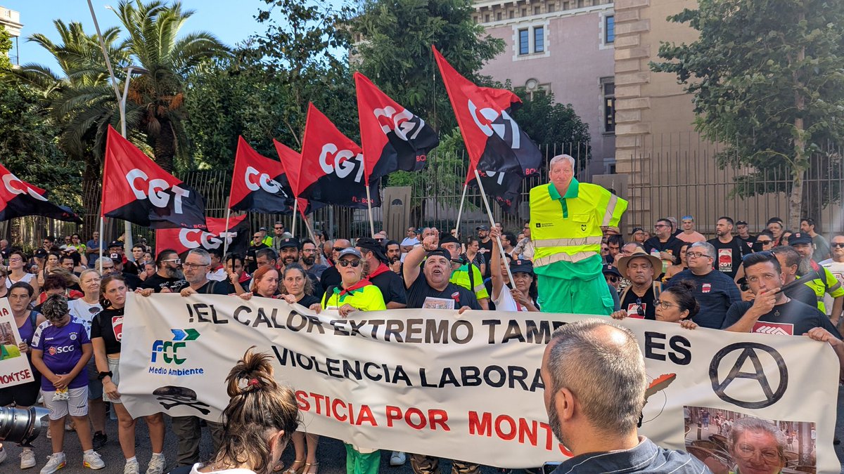 CGTCatalunya's tweet photo. 💥NO MÉS MORTS PER COPS DE CALOR!

Comença la concentració davant la seu d'FCC: Volem JUSTÍCIA per la Montse Aguilar! https://t.co/f6LQTSSN72
