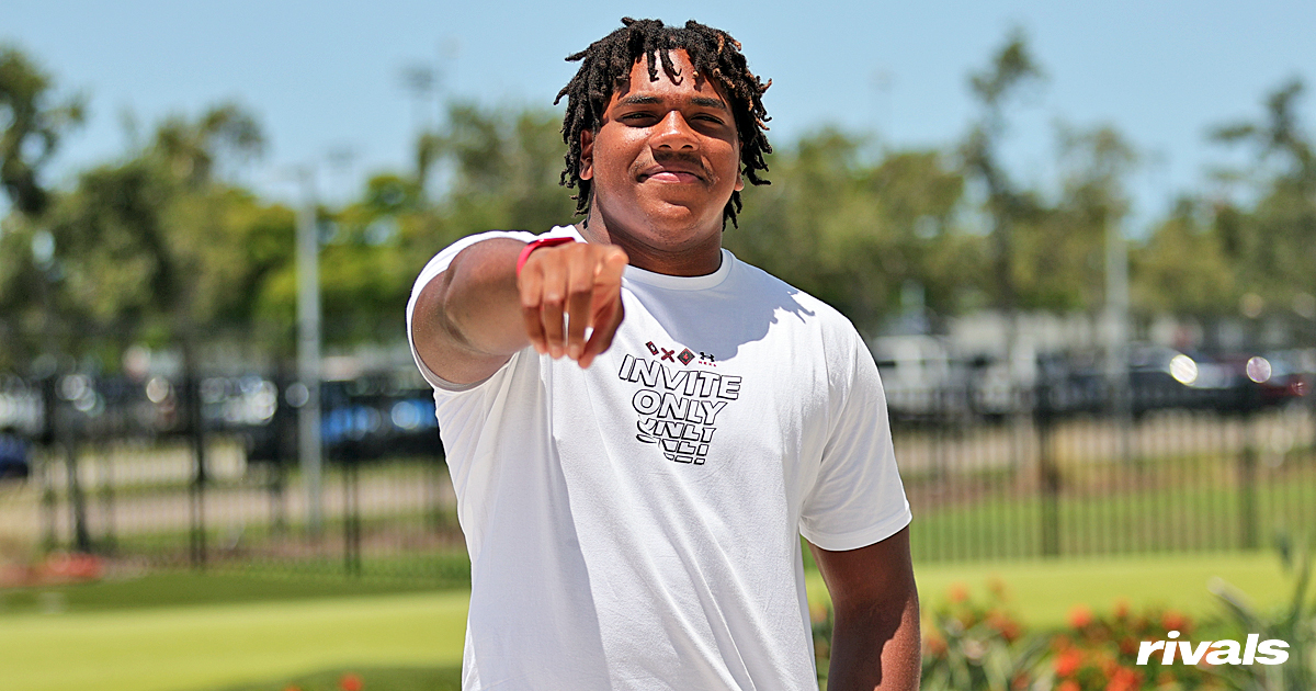 ChadSimmons (@chadsimmons_) on Twitter photo Kennedy Brown is an elite OT in the 2027 class and the 5-star has over 50 offers.
Many of the best in the country are in pursuit and he gives the latest: on3.com/rivals/news/el… Kennedy Brown is an elite OT in the 2027 class and the 5-star has over 50 offers.
Many of the best in the country are in pursuit and he gives the latest: on3.com/rivals/news/el…