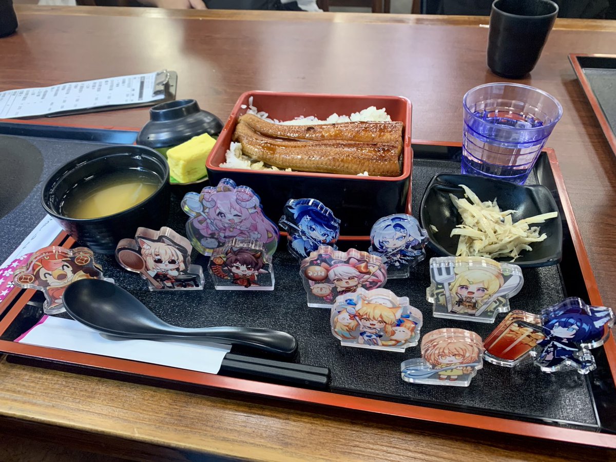 ricky20871829's tweet photo. 12/13/14 這三天去了台北找朋友玩
第一次吃鰻魚飯 吃煎餅果子
第一次網聚集合這麼多人
還用莫名其妙划算的價格住了飯店(感謝阿酋)
#氷之鳥居 #米疊甲巴霸 #檸吃什檬 #烟花蹦蹦蹦
#舞告鶴甲 #艾利斯 #猫夜凜 #橙米 #MioBarbatos #vpsb
❄️娛樂:#遨遊天空 ❄️唱歌:#放聲鵝歌 https://t.co/Y0qepO6ng2