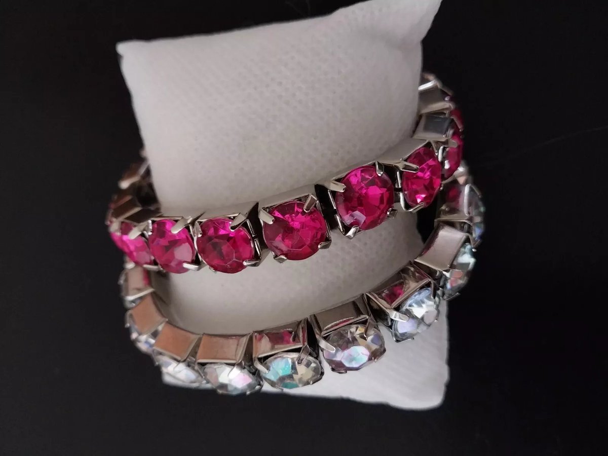 dianesclothes's tweet image. REDUCED - INVENTORY REDUCTION- Great buy! 
Pink & Clear Aurora Borealis Sparkling Rhinestone Stretch Bracelets – Set of 2 ebay.com/itm/1672862131… @ebay #stackable #rhinestone #bracelets #pink #clear
