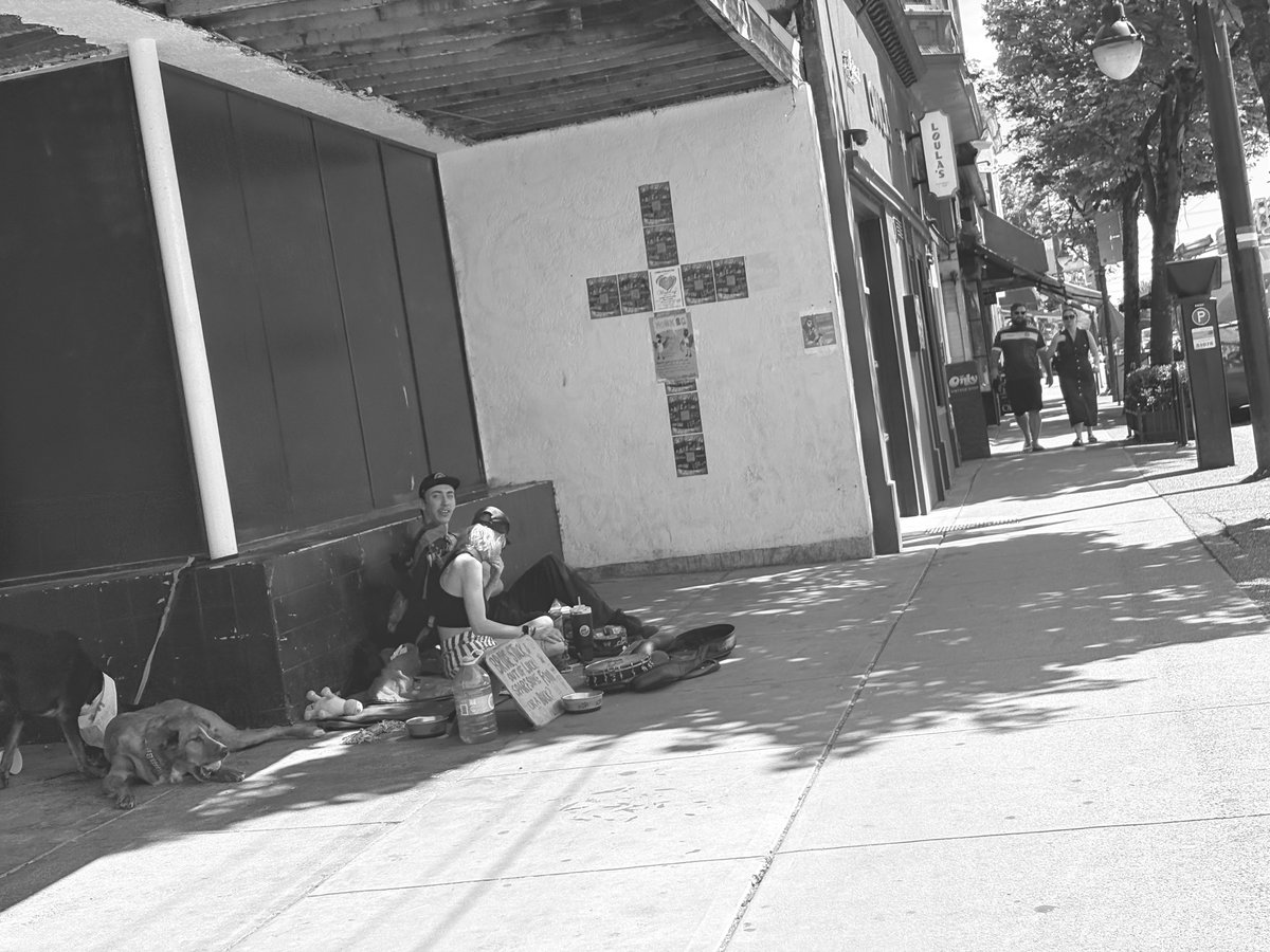 apaulagetics's tweet photo. I wanted to see how a few of my street photos from Commercial Drive would look in black and white, so here we go.
--
#yvr #CommercialDrive #StreetPhotography #photography #blackandwhite #vancouver https://t.co/LQ7sEDZFWg