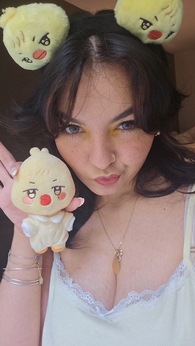 prettyingreens's tweet photo. my baby and I matching 🐣 https://t.co/JFOyhCtsGS