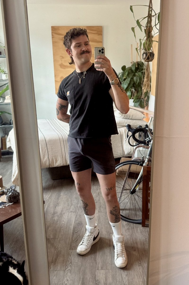 hydratedplus's tweet image. still gaaaayyy !!!