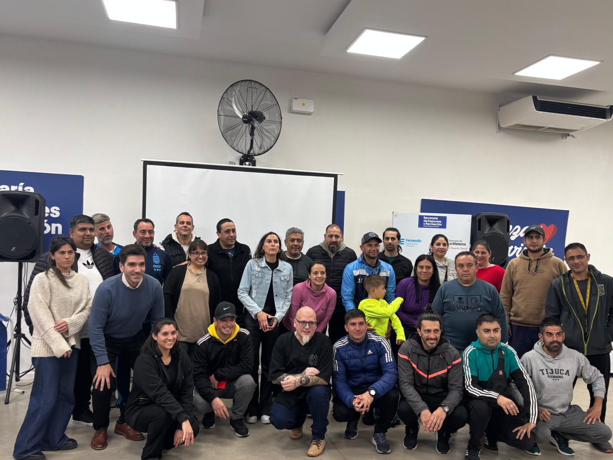 Participamos de una jornada de capacitación en gestión y planificación deportiva para clubes de #LaMatanza. 📚

👉 tacticadeporte.com.ar/capacitacion-e…

#Táctica #Deportes #Clubes
