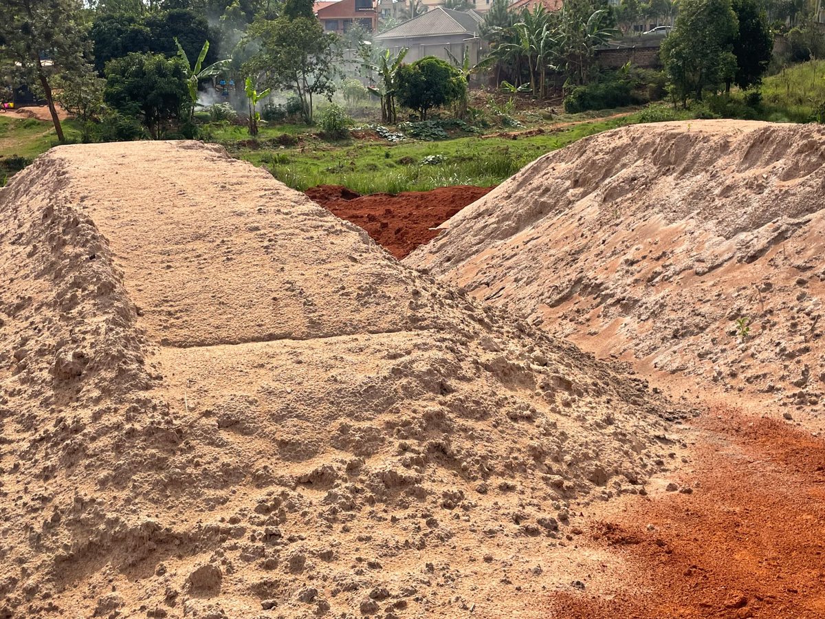 DenisDukeUG's tweet image. If you are starting some construction works soon, I highly recommend you use Vriam construction company for all your materials. They have great quality materials and are trustworthy. From sand, to bricks, to aggregates to everything construction, they got it all and they deliver…