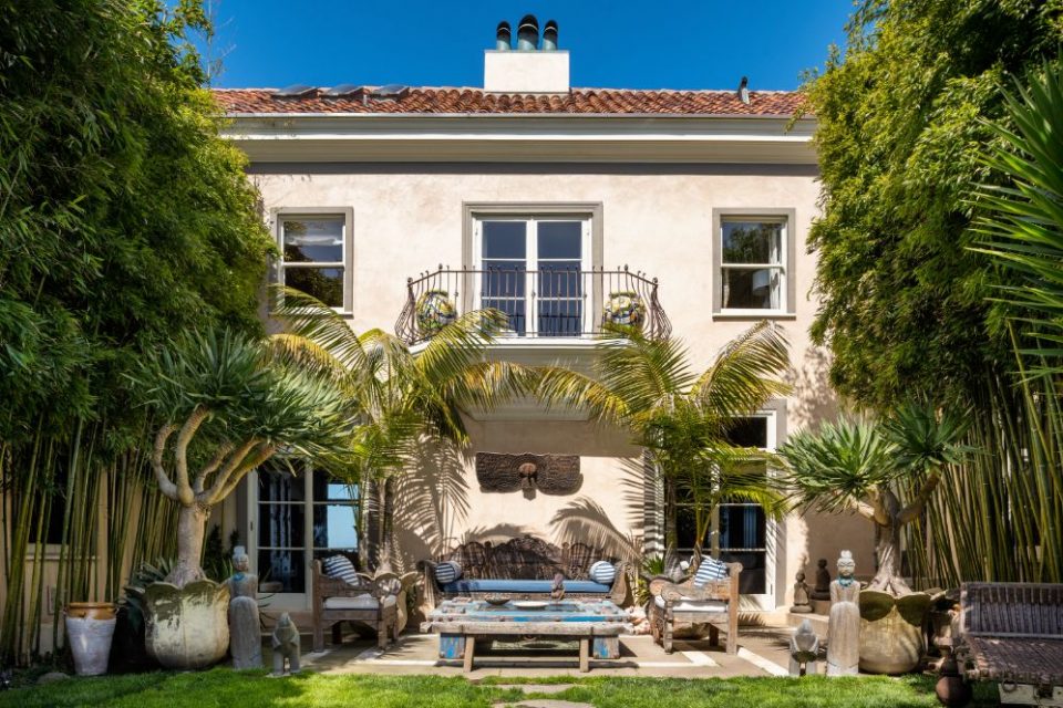 andruyeung's tweet image. We're coming to SF on August 13–14!
Hosting founder dinners / workouts / talks in a stunning private mansion.
Looking for 1–2 more sponsors. DM me.
More details to come soon 👀