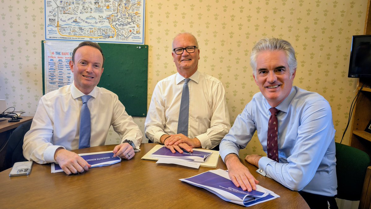 jcartlidgemp's tweet image. Great to chat with leader of @suffolkcc @HicksCllr &amp;amp; Devolution Cabinet member @RichardRout in Parliament today. We discussed local government reform &amp;amp; how to ensure that Suffolk gets the right deal.