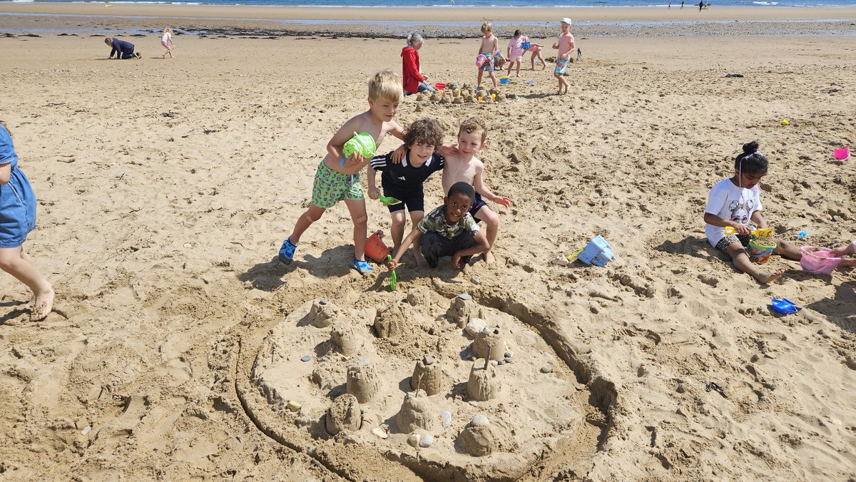 Yr 1 had an absolutely fantastic day at the beach! 🌊⛱️🌞