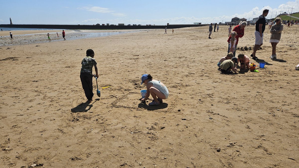 Yr 1 had an absolutely fantastic day at the beach! 🌊⛱️🌞
