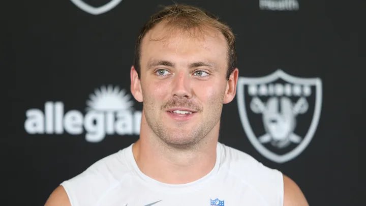 _MattBlair2's tweet photo. @TBob53 Need I remind you the hairline of UGA’s greatest offensive weapon? #CouldBeSomething https://t.co/p8usYW1WAr