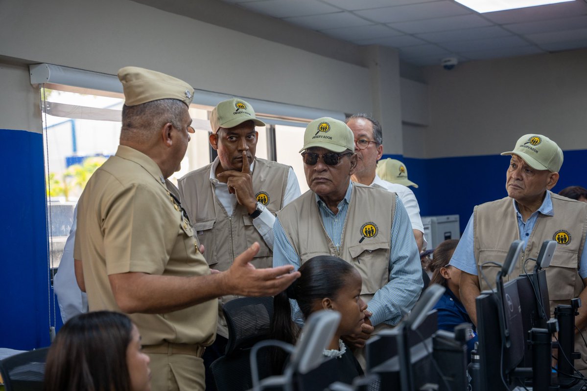 MigracionRDo's tweet image. Recibimos al Observatorio de Políticas Migratorias en el CPM-Haina, donde constataron el proceso aplicado a migrantes irregulares y las áreas diferenciadas. Reafirmamos nuestro compromiso con la transparencia y la dignidad humana.

Para ampliar: migracion.gob.do

#DGM