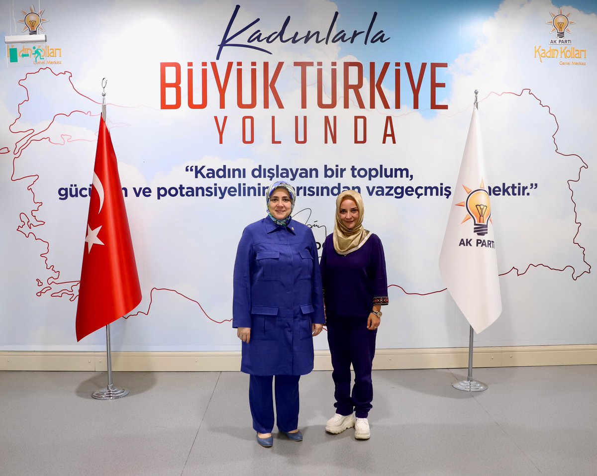 📍AK Parti Genel Merkez

İstanbul Medipol Üniversitesi, İletişim Fakültesi Öğretim Üyesi Sn. Doç. Dr. Tuba Işık'a nazik ziyareti ve güzel dilekleri için teşekkür ediyorum.

<a href="/DocTuba80/">Doç.Dr.Tuba IŞIK</a> <a href="/AKKADINGM/">AK Parti Kadın Kolları</a>