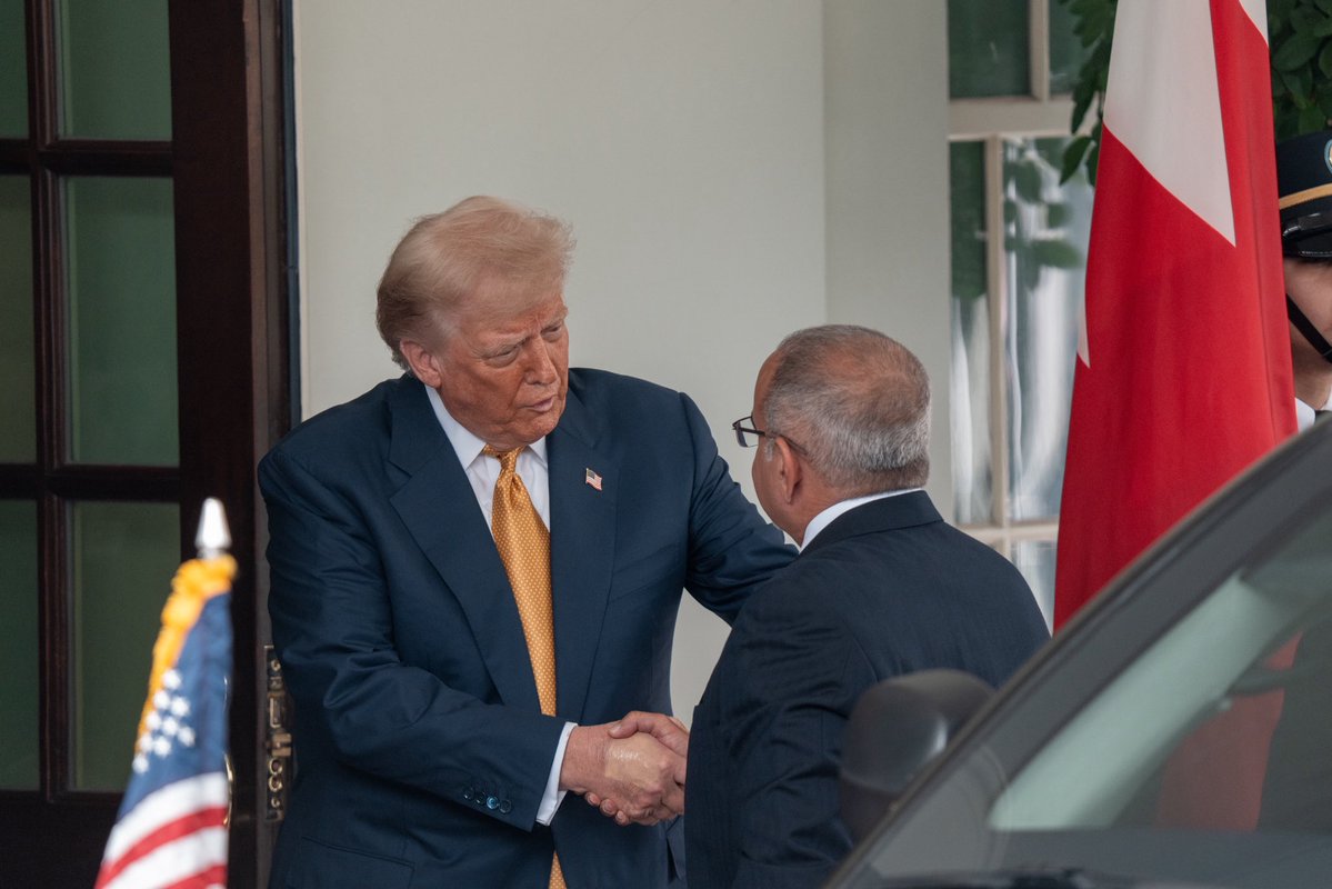 PenguinSix's tweet image. The @POTUS is hosting the Crown Prince of Bahrain today at the White House.