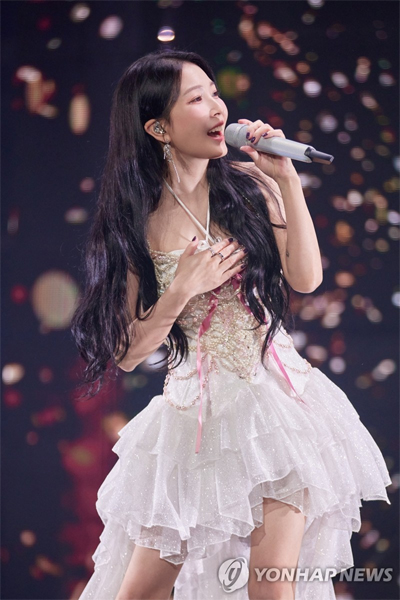 koreatimes's tweet photo. BoA cancels anniversary concerts due to health reasons
https://t.co/0GWA7NLskL https://t.co/HbYW60dEjq