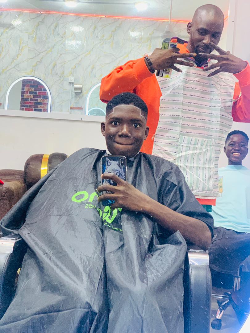 HenryPochen's tweet image. I'm a beginner, I need a mentor/coach to level up 
#barbershop #barber