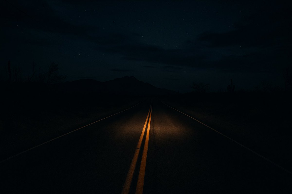The918Files's tweet photo. On a dark desert highway…You lose cell coverage and your radio cuts out. What do you do?
#Paranormal #The918Files https://t.co/v2l3icAY7G