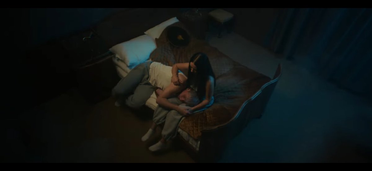 tempixh's tweet image. on definitywnie potrzebuje jakiegoś leczenia, terapii wciąga w swoje problemy co chwile nowe dziewczyny które zostawia potem w tragicznym stanie psychicznym #mortalcio