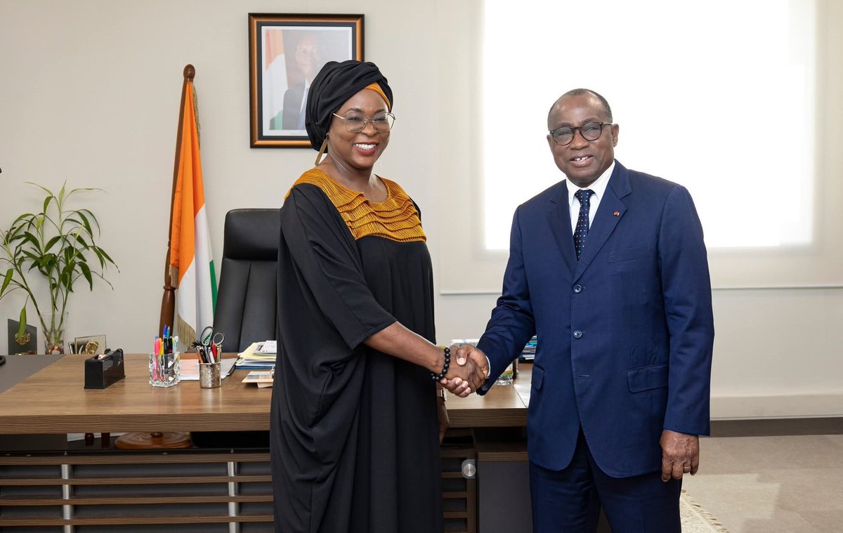 OITAbidjan's tweet image. 🤝 Pour @OITAbidjan, le dialogue sur l’#emploi est essentiel pour construire des réponses concrètes aux défis de l’employabilité des #jeunes.
@NKoffi_METFPA et @DiopNdeyeCoumba en phase sur cette vision.
Ensemble, ils s’engagent pour un avenir d’opportunités en 🇨🇮.
#METFPA