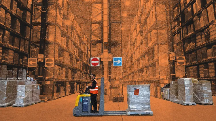blast_france's tweet photo. Amazon, Geodis, Eurotranspharma : chroniques d’un épuisement ordinaire

La logistique est souvent perçue comme un back-office discret où s’entreposent et transitent les marchandises. Pourtant, ce secteur est devenu une pièce maîtresse du capitalisme contemporain — avec, derrière chaque colis, l’usure silencieuse des travailleurs et travailleuses qui les déplacent à flux tendu. Sans cette infrastructure complexe et massive, le modèle économique global fondé sur une production délocalisée, un travail forcené et la consommation de masse, ne pourrait exister. Récit et podcast exclusif.

Par @ChaDelboy.

➡️ https://t.co/DfKsiErOIS