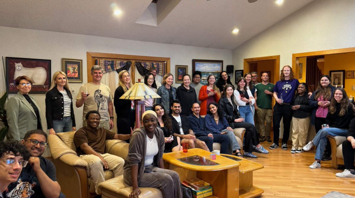 🎉 Harbingers of New Endeavors 🎉
Spring was a season of celebration for the DNI group! We proudly congratulated seven graduates on earning their degrees and welcomed new team members across all levels.
Click on the link to read the whole newsletter: 
mailchi.mp/2276329968d8/d…