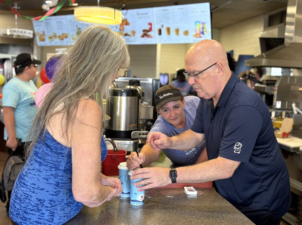 SteveClarkPC's tweet image. Today is @TimHortons #CampDay with 100% of proceeds from hot & iced coffee sales helping provide camp opportunities for youth.🏕️
Thanks to the fantastic Tim’s Team on Jefferson Drive for allowing me to lend a helping hand with other community groups this morning.