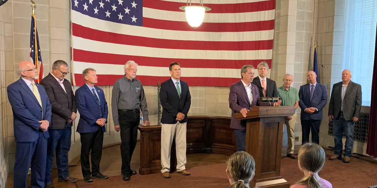 TeamPillen's tweet image. Water is Nebraska's lifeblood. Every drop is precious.
Today, I stood shoulder to shoulder with Attorney General Mike Hilgers (@NEAttorneyGen) and Director Jesse Bradley of the Department of Water, Energy and Environment (@nebraskaDWEE) as we announced our decision to take the…