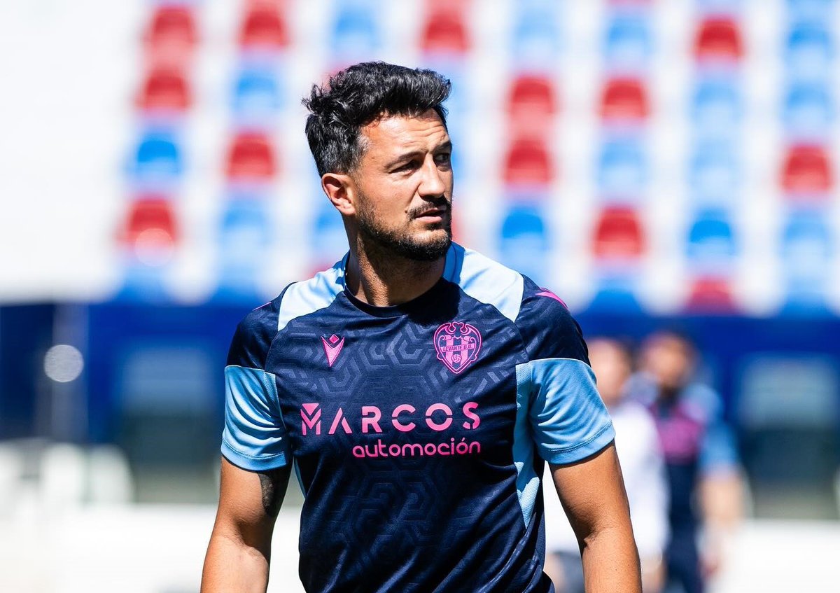 En el actual #LevanteUD es una bendición tener a gente como Héctor Rodas o Vicente Iborra dentro y con puestos de bastante peso. 

Gente preparada y que además conoce y siente estos colores como nadie 🫶🏻