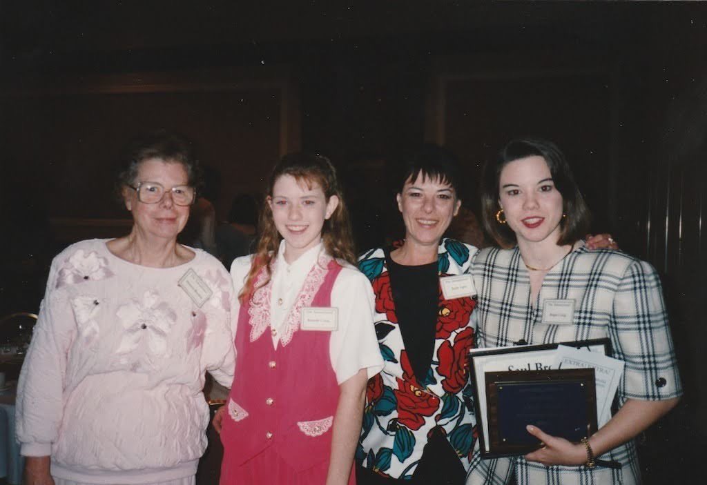 AngieCraigMN's tweet image. “Always do more than what they ask of you.”
That’s a lesson my grandmother – who I called Nanny — instilled in me as a young girl. Now, it’s a value I hold close to my heart as I run for U.S. Senate to be a voice for Minnesotans. Let me tell you a bit more about where I come…