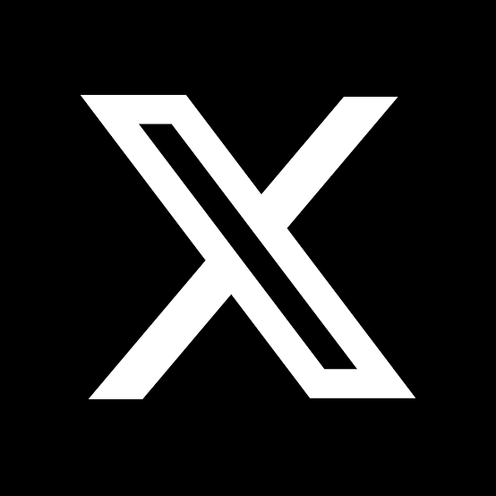 artisanthela's tweet photo. From Bird to X
The blue bird has flown.
Now it’s X — bold, sharp, futuristic.
No feathers. No chirps.
Just geometry + ambition.
Welcome to the next chapter of the internet.
#X #BrandDesign #LogoIdentity
@x @elonmusk https://t.co/5MbKzIMulH