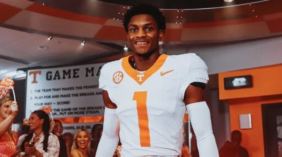 RyanCallahan247's tweet image. In-state Vols commitment jumps into Top247 in @247Sports’ rankings going into senior season
247sports.com/college/tennes…