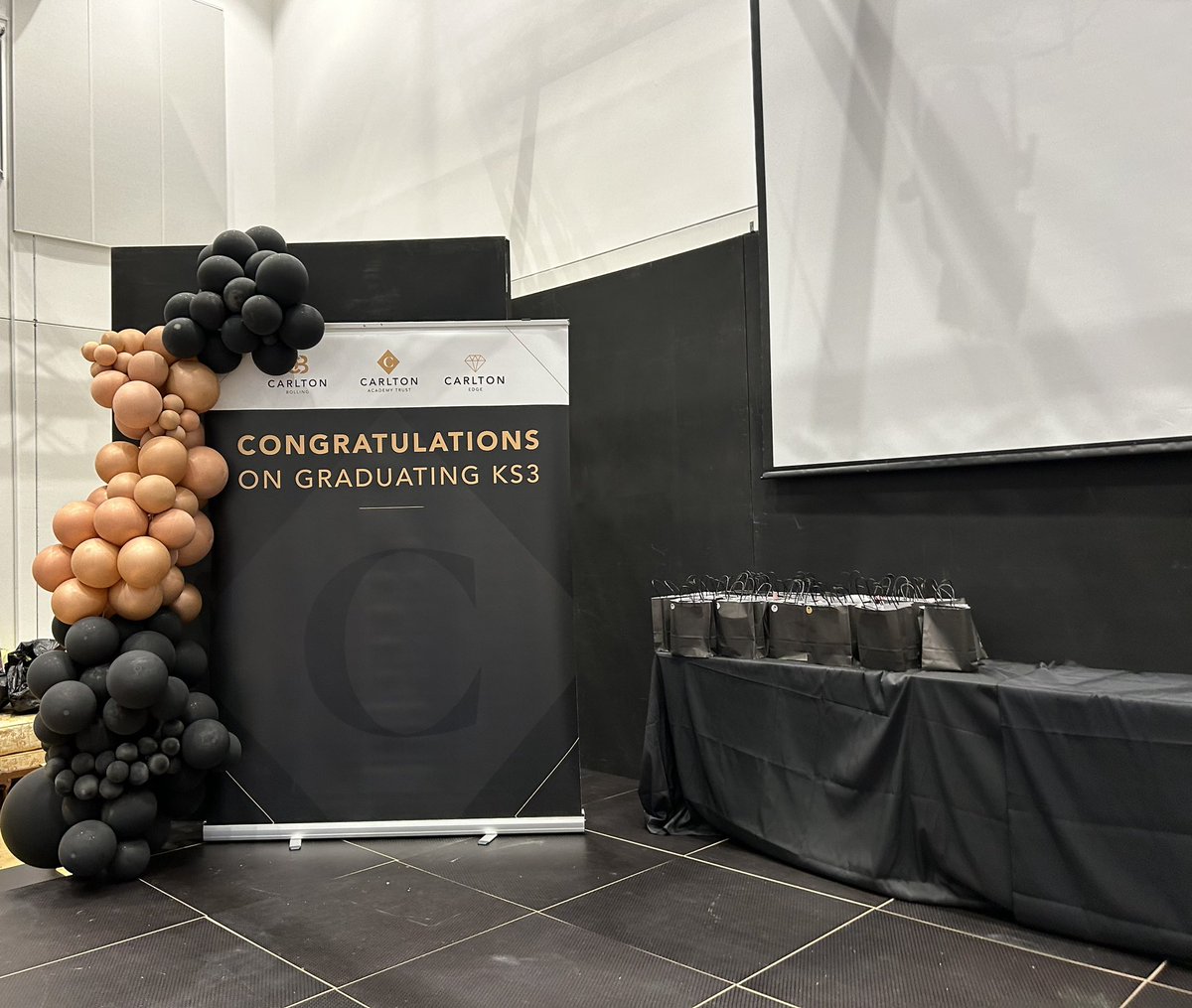 Carlton Bolling (@carltonbolling) on Twitter photo Congratulations to all our Yr9 students who graduated over the last two days. It has been amazing to see so many students celebrating with friends and family. Thank you to #balloonsandbounceco for the amazing balloons. Congratulations again to all who graduated #CarltonEdge💎 Congratulations to all our Yr9 students who graduated over the last two days. It has been amazing to see so many students celebrating with friends and family. Thank you to #balloonsandbounceco for the amazing balloons. Congratulations again to all who graduated #CarltonEdge💎