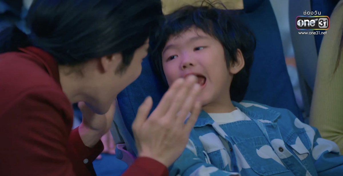 จบไปแล้วกับ EP11 ได้เห็นพี่มายในมุมน่าร๊ากกกก หลายมุมเลยชุดกล้วยหอมจอมซนคือน่ารัก หล่อไม่แผ่วเลย คืนนี้ GN นะค้าบบบ

ELEVENTH SKYLINE WITH MILE

<a href="/milephakphum/">mile phakphum</a> #JetlagEP11