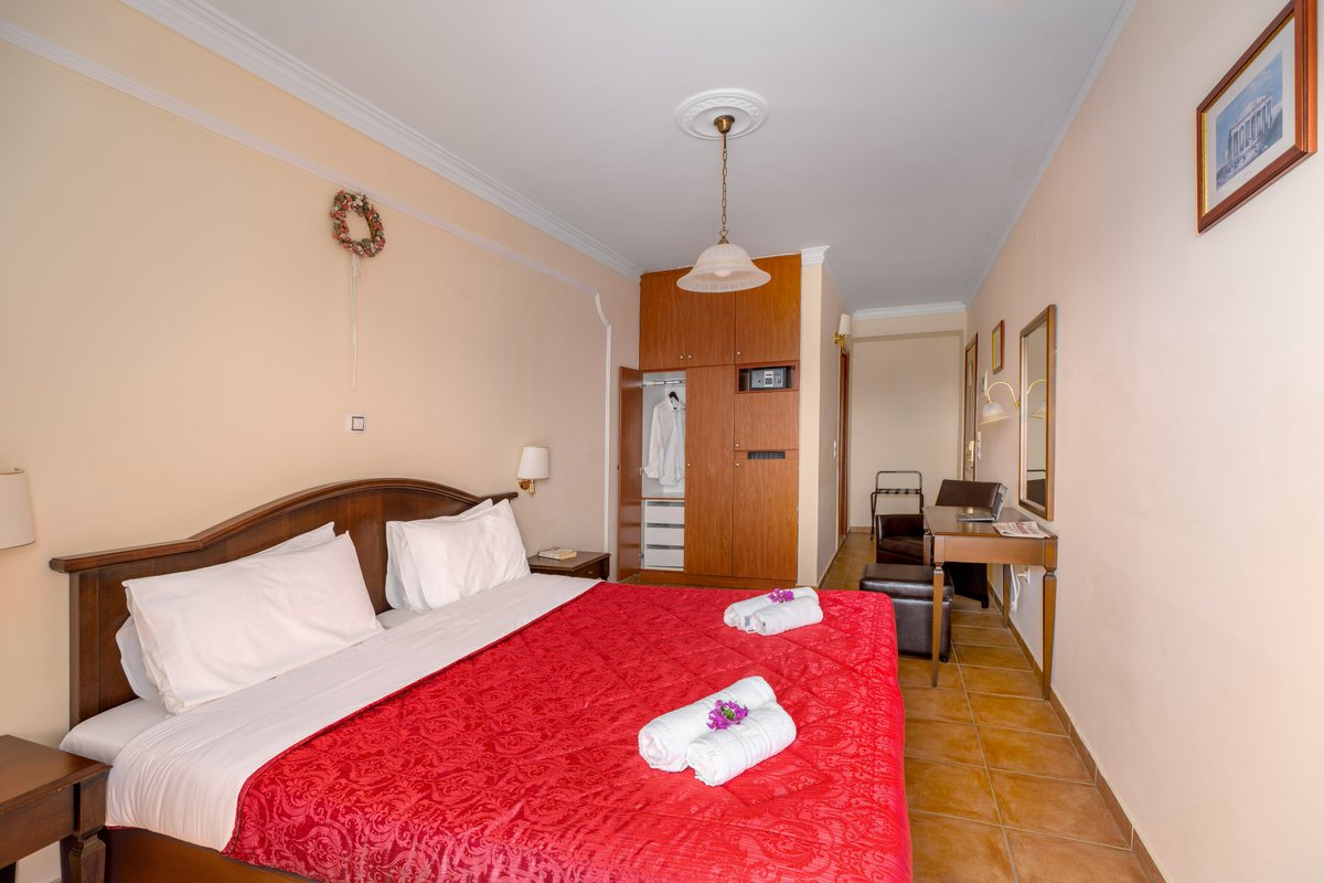 Corfu Accommodation tweet media