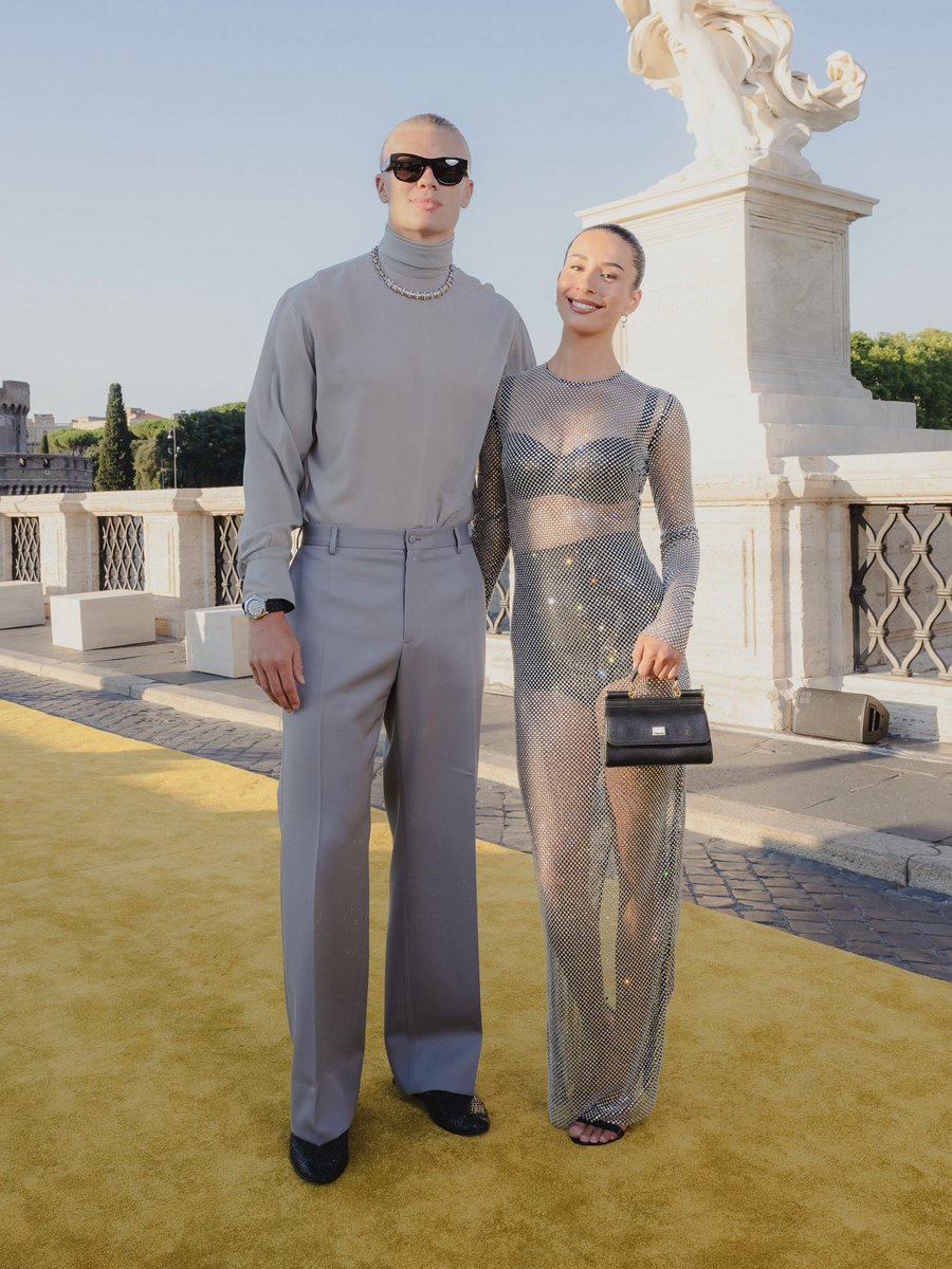 ErlingHaaland's tweet image. When in Romeโฆ dress like it โจ#DolceGabbana @dolcegabbana