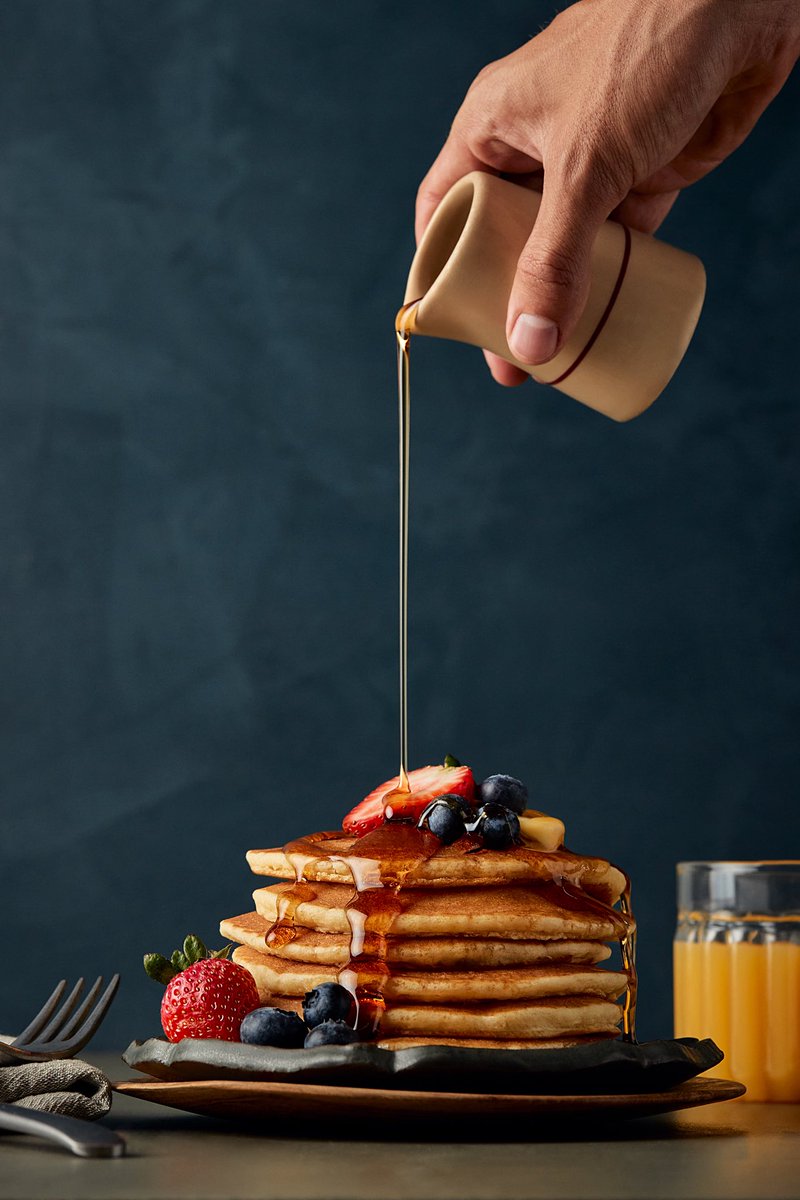 Fluffy pancakes never ending syrup 🤩