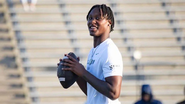RyanCallahan247's tweet image. Where Vols commits, targets are ranked in updated Top247 for 2026 class — still led by five-star QB @faizon_brandon
247sports.com/college/tennes…
