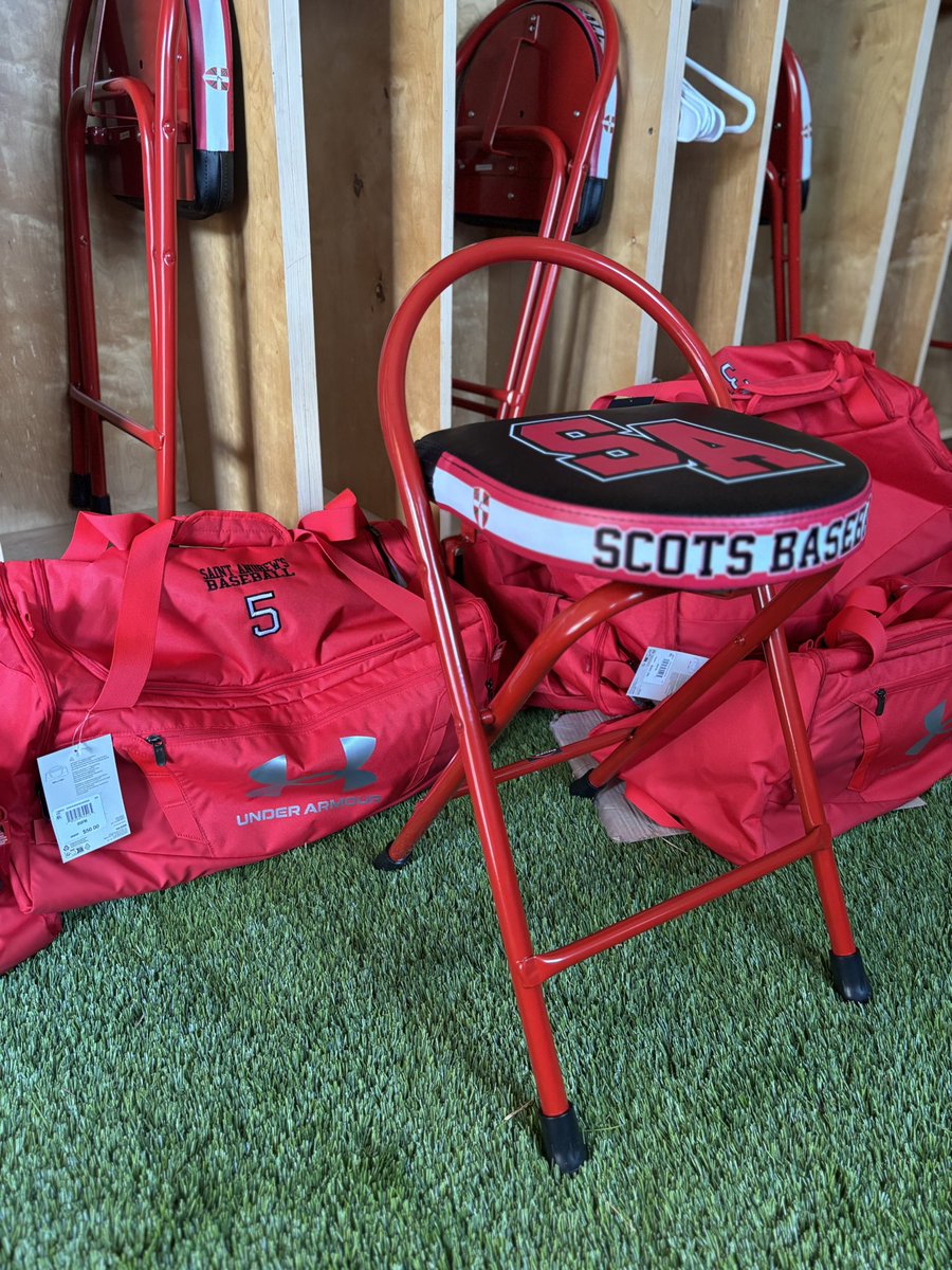 New locker room stools for the Saint Andrew’s Scots baseball program! 🔥