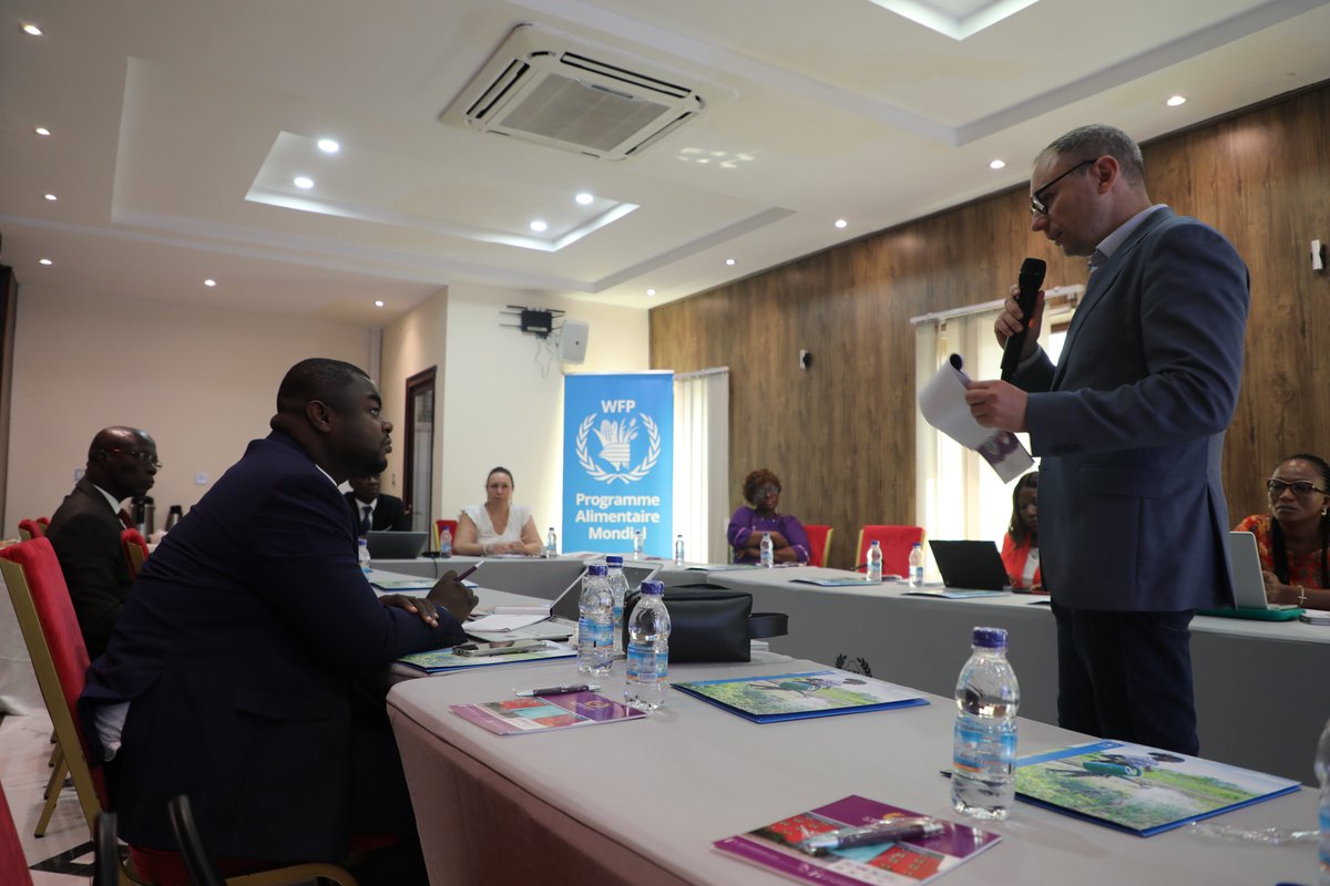 WFP_Cotedivoire's tweet image. Le 10 juillet, le CoPil #WomenAdapt s’est tenu à Abidjan sous le lead du @Mineddteci. Le plan de travail 2025 a été présenté et validé. Les échanges ont porté sur les synergies avec les programmes nationaux.
Financé par @theGCF, le projet appuie les petits producteurs du Poro 🇨🇮