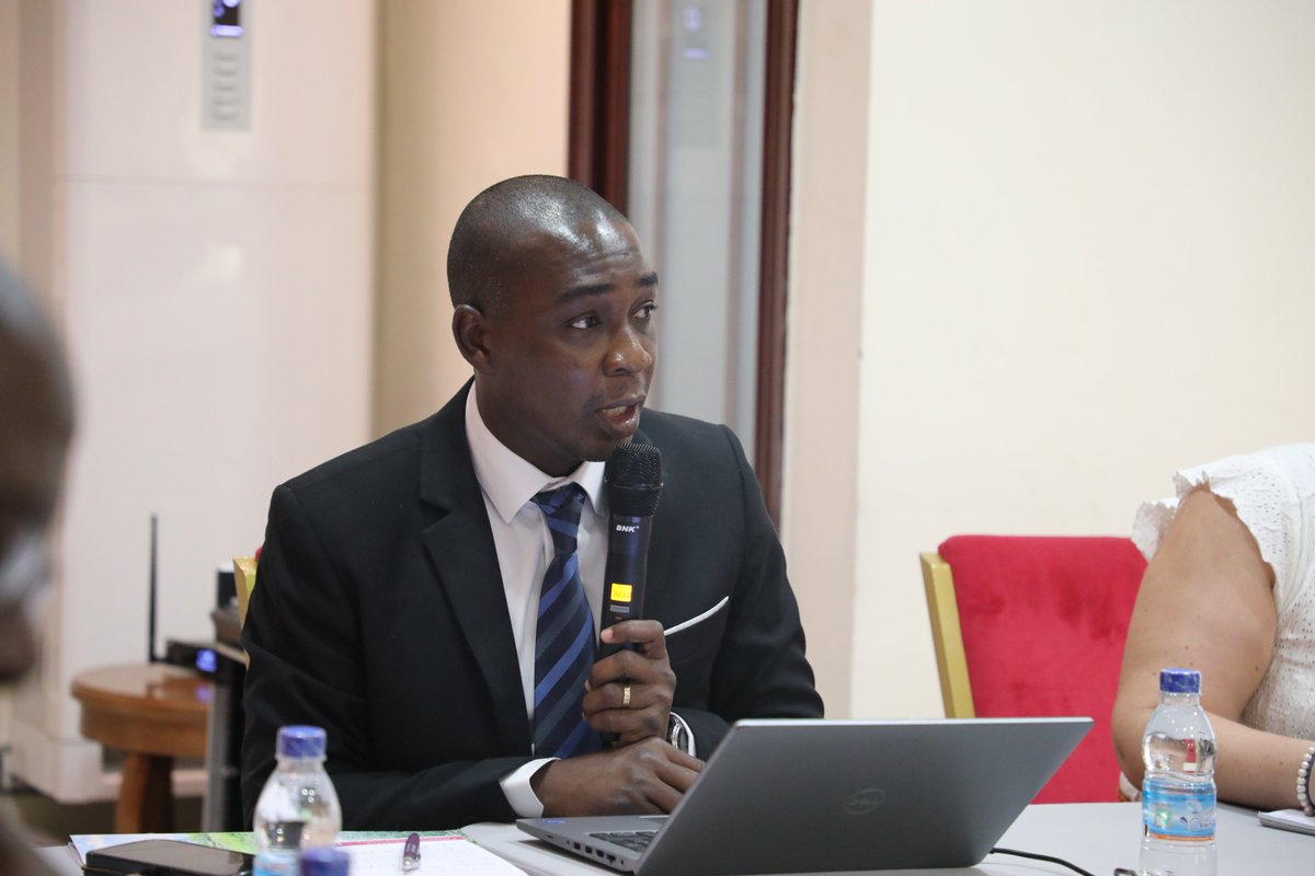 WFP_Cotedivoire's tweet image. Le 10 juillet, le CoPil #WomenAdapt s’est tenu à Abidjan sous le lead du @Mineddteci. Le plan de travail 2025 a été présenté et validé. Les échanges ont porté sur les synergies avec les programmes nationaux.
Financé par @theGCF, le projet appuie les petits producteurs du Poro 🇨🇮