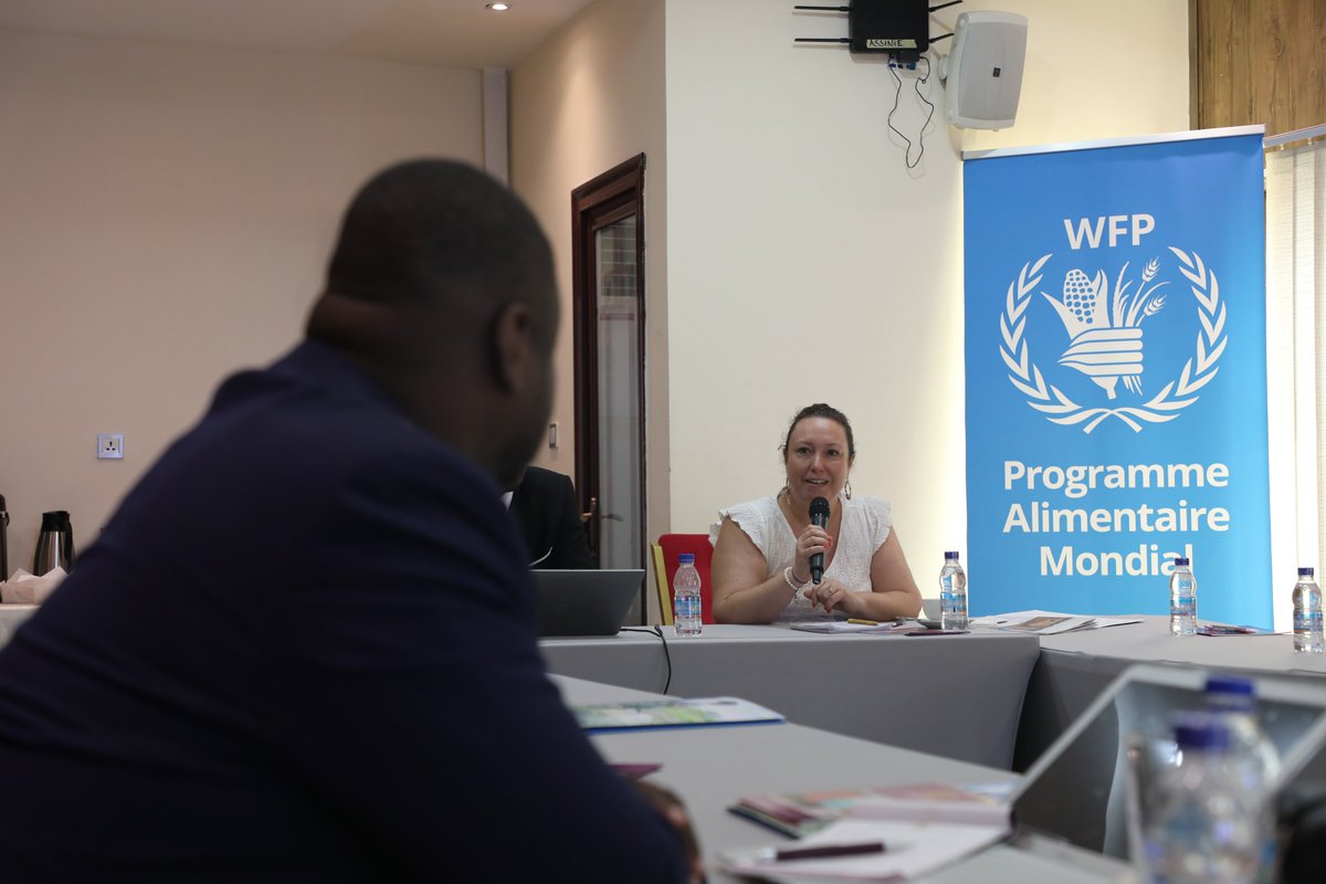 WFP_Cotedivoire's tweet image. Le 10 juillet, le CoPil #WomenAdapt s’est tenu à Abidjan sous le lead du @Mineddteci. Le plan de travail 2025 a été présenté et validé. Les échanges ont porté sur les synergies avec les programmes nationaux.
Financé par @theGCF, le projet appuie les petits producteurs du Poro 🇨🇮