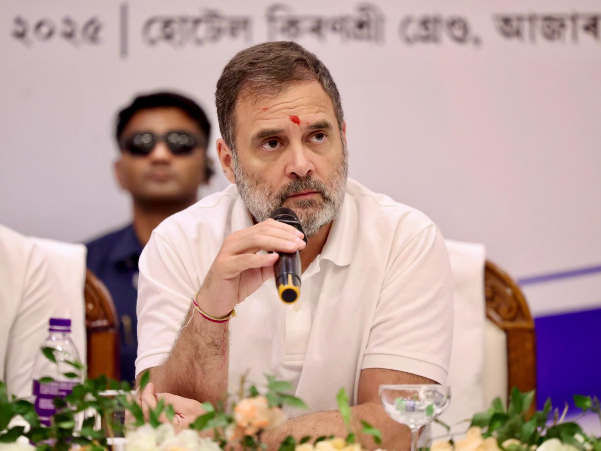 हर संत की वाणी, हर साधु का कहना,

जिसके मन में हो सच और हौसले का गहना,

आख़िर में जीत उसी का होता है रहना।

📍असम।