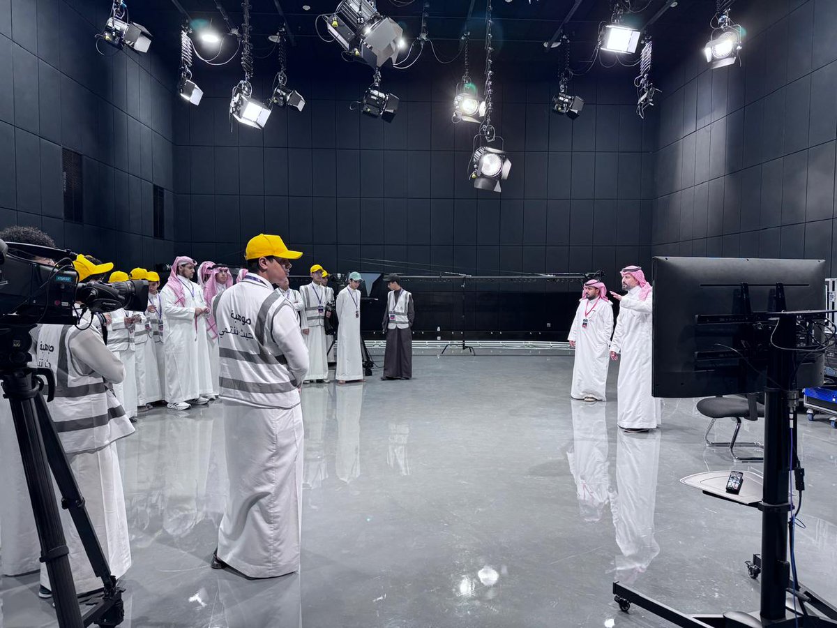 safkku's tweet image. في أسبوعه الأخير، يختتم طلاب وطالبات برنامج #موهبة_الإثرائي_الأكاديمي أعمالهم ومشاريعهم العلمية، ضمن أجواء حافلة بالإبداع والتميز، وذلك بتنظيم من #جامعة_الملك_خالد ممثلةً بـ #عمادة_شؤون_الطلاب، وبالتعاون مع @Mawhiba، في إطار سعي الجهتين إلى تمكين الموهوبين وتنمية قدراتهم في مختلف…