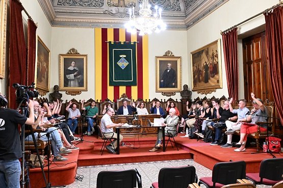 🗣️🏥El tancament de l’Hospital Comarcal desperta totes les veus polítiques de l’Alt Penedès
elcargol.com/index.php/poli…
