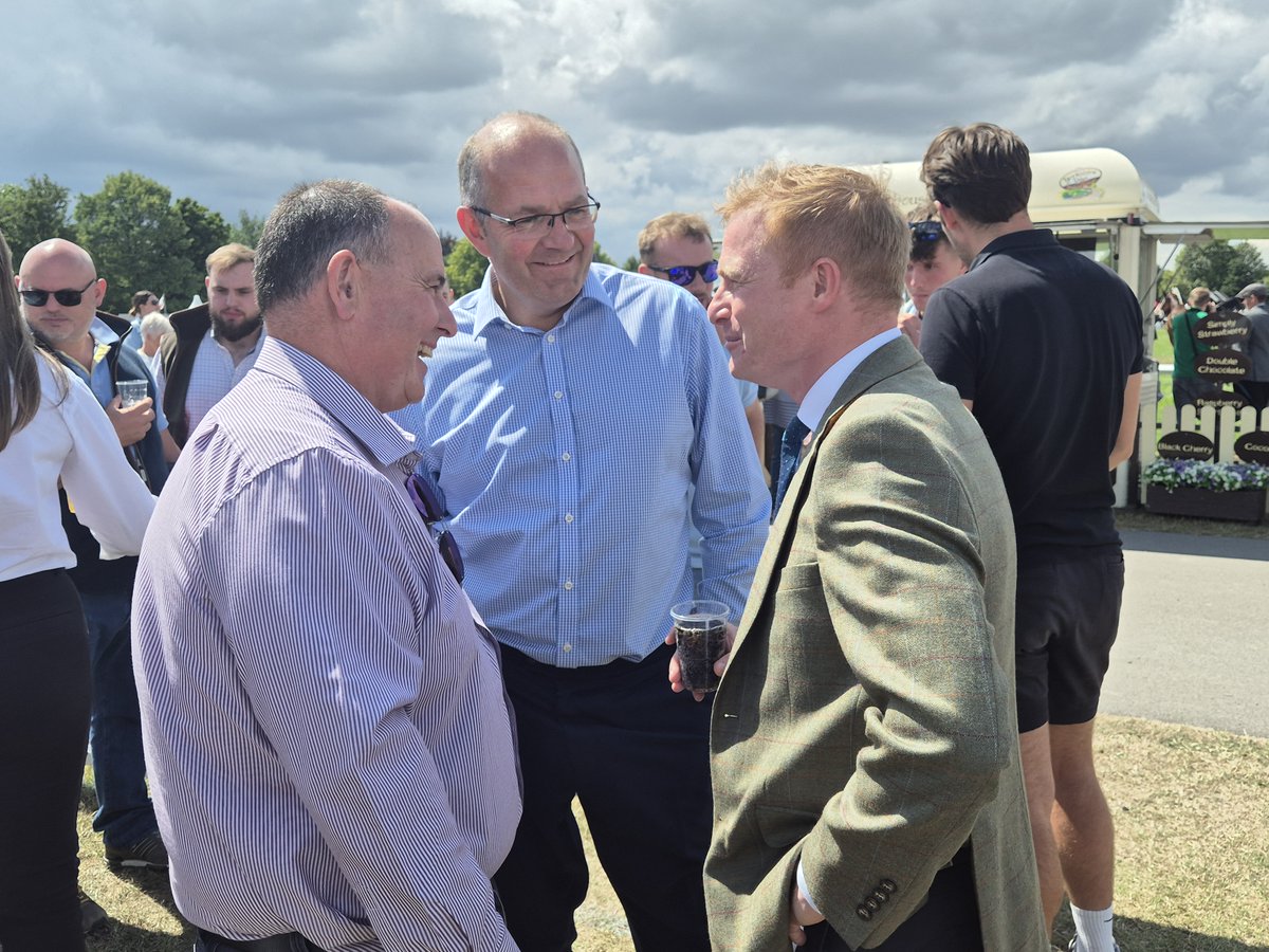 nfunorth's tweet image. What a fantastic day at the Driffield Show!
The stand was packed for the member Q&A with NFU President Tom Bradshaw (@ProagriLtd) this morning and it was great to welcome Shadow Farming Minister @_RobbieMoore and Bridlington and The Wolds MP @charliedewhirst onto stand.