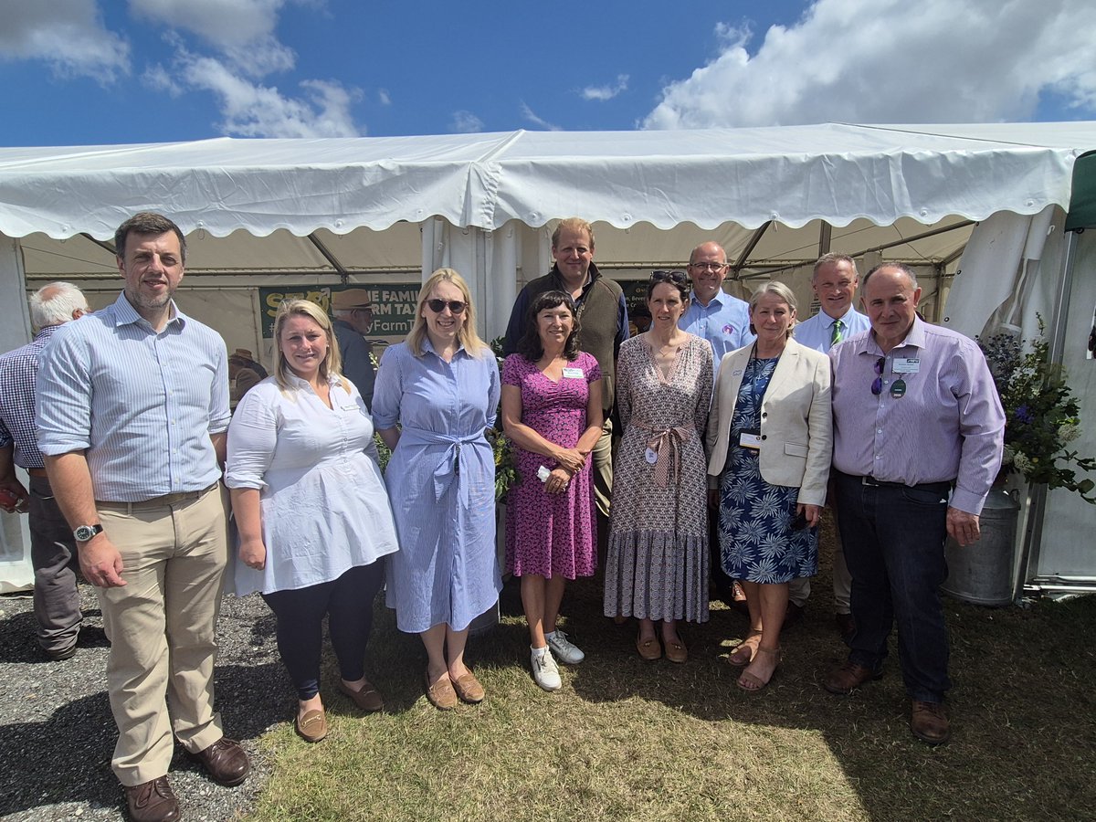 nfunorth's tweet image. What a fantastic day at the Driffield Show!
The stand was packed for the member Q&A with NFU President Tom Bradshaw (@ProagriLtd) this morning and it was great to welcome Shadow Farming Minister @_RobbieMoore and Bridlington and The Wolds MP @charliedewhirst onto stand.